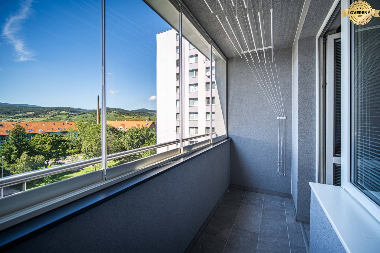 3i Byt na predaj Svätoplukova Pezinok - loggia s výhľadom