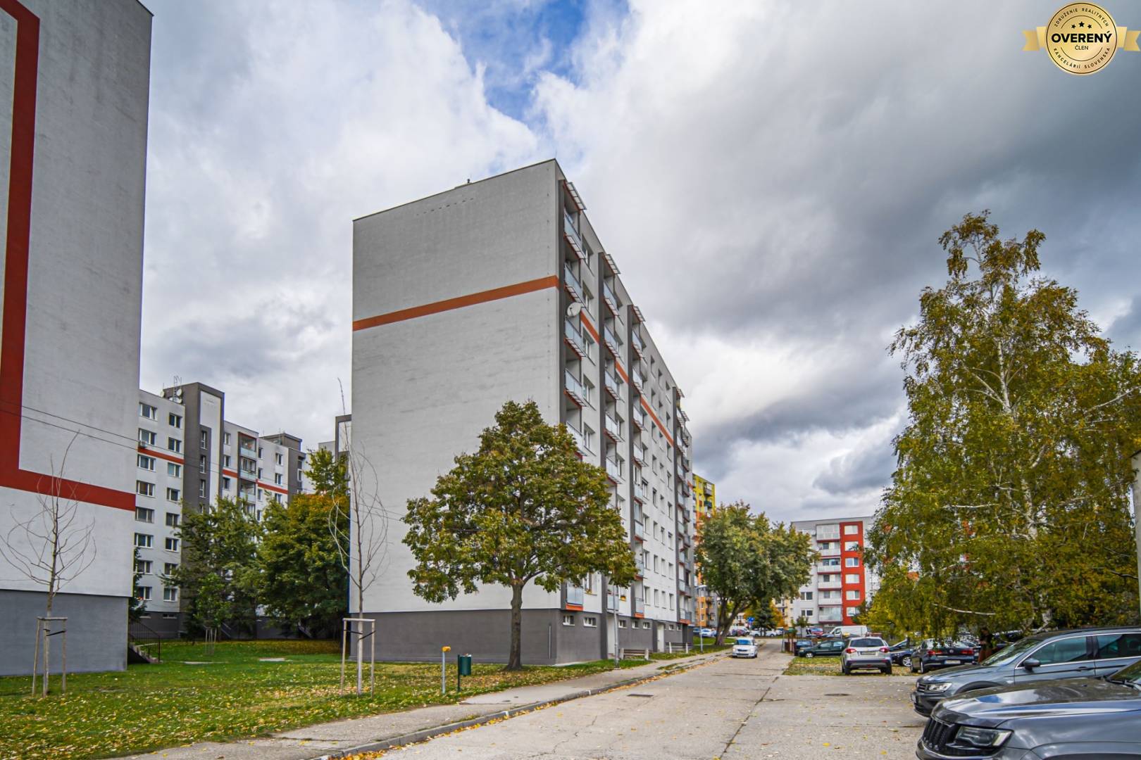 3-izbový byt na predaj Modra Komenského bytový dom