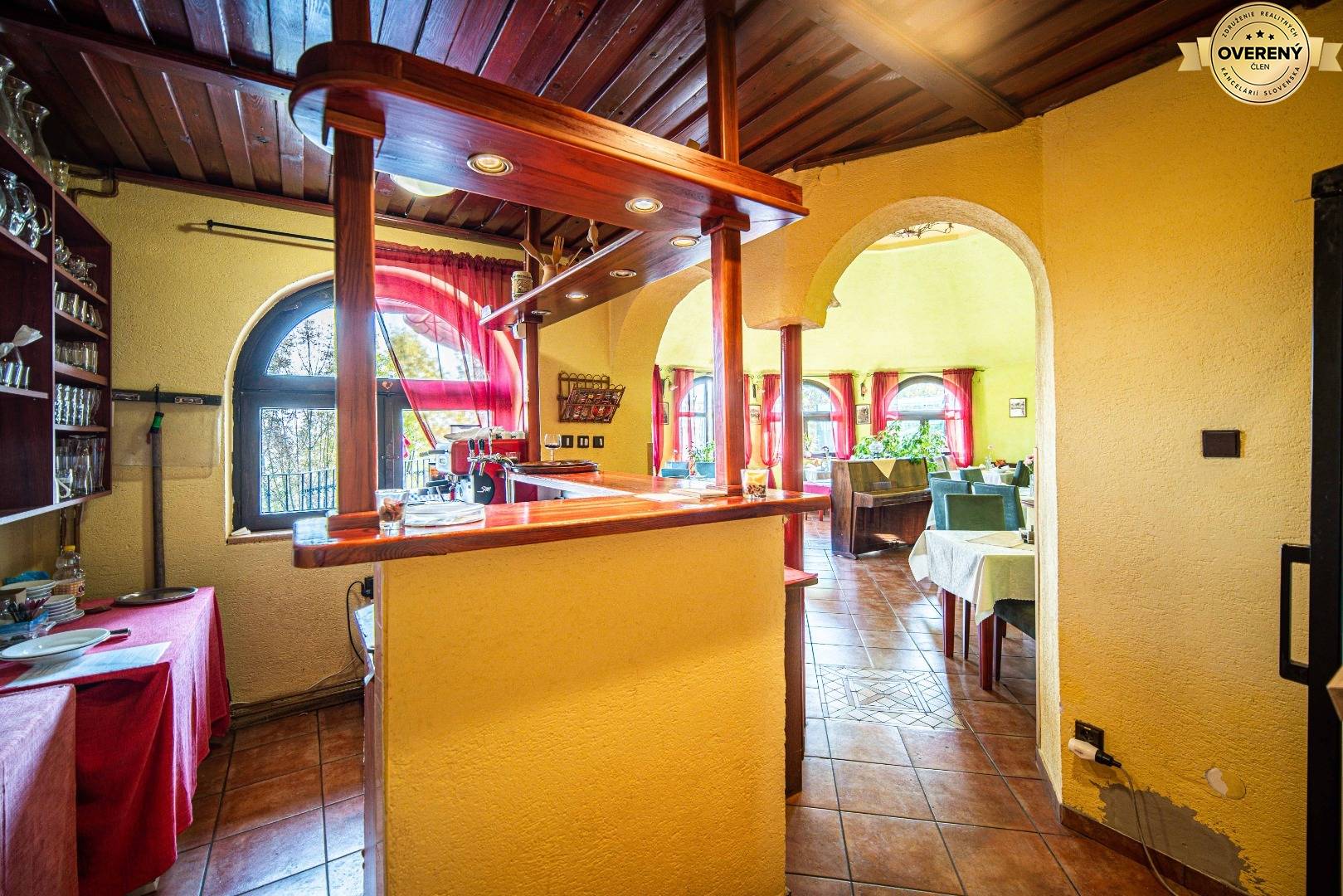 PRENÁJOM OBJEKTU REŠTAURÁCIE - BAR