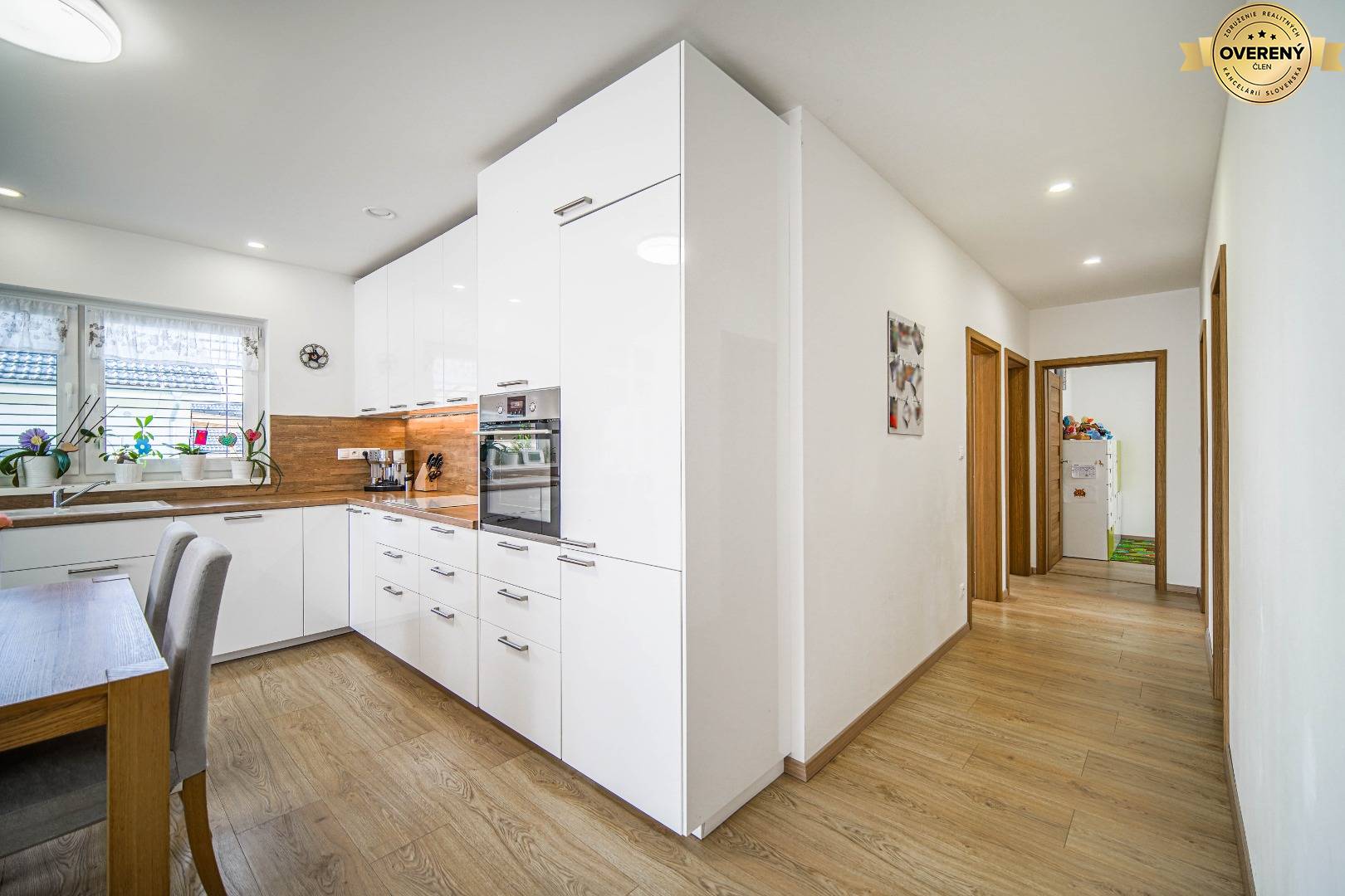 Rodinný dom Šenkvice - chodba