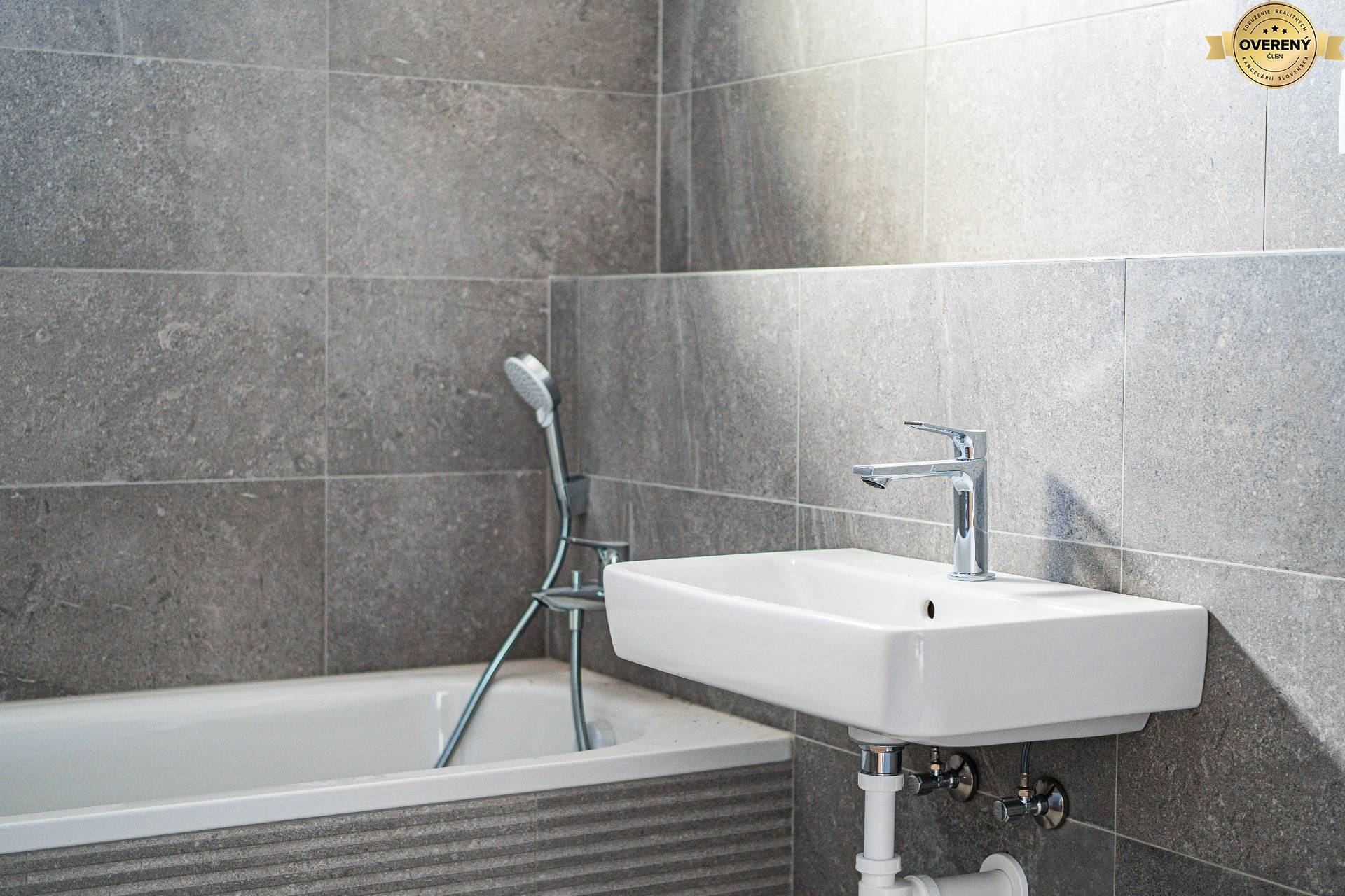 Bytové domy C kúpeľňa- Zelené Nivy