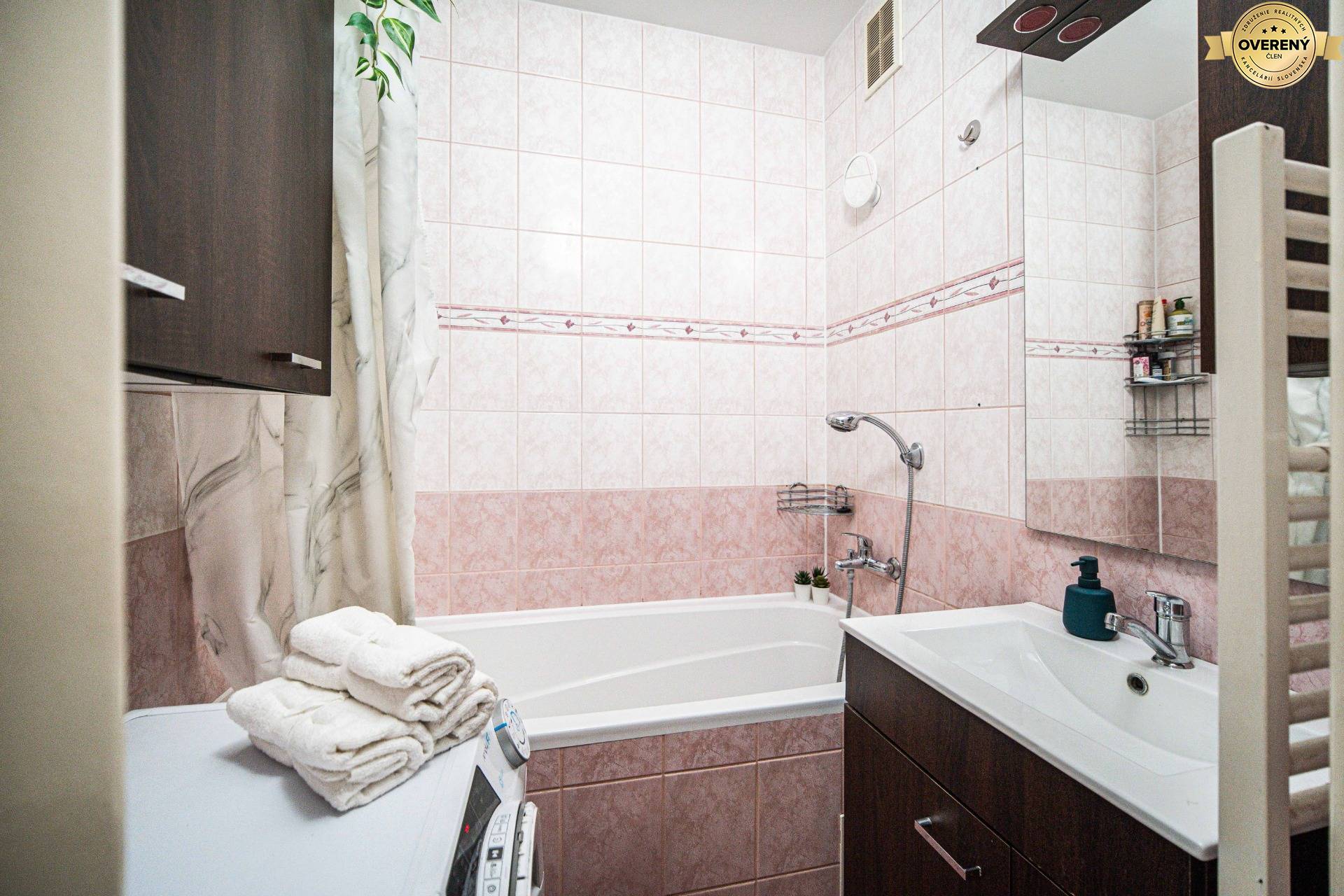 3-izbový byt na predaj Pezinok - kúpeľňa