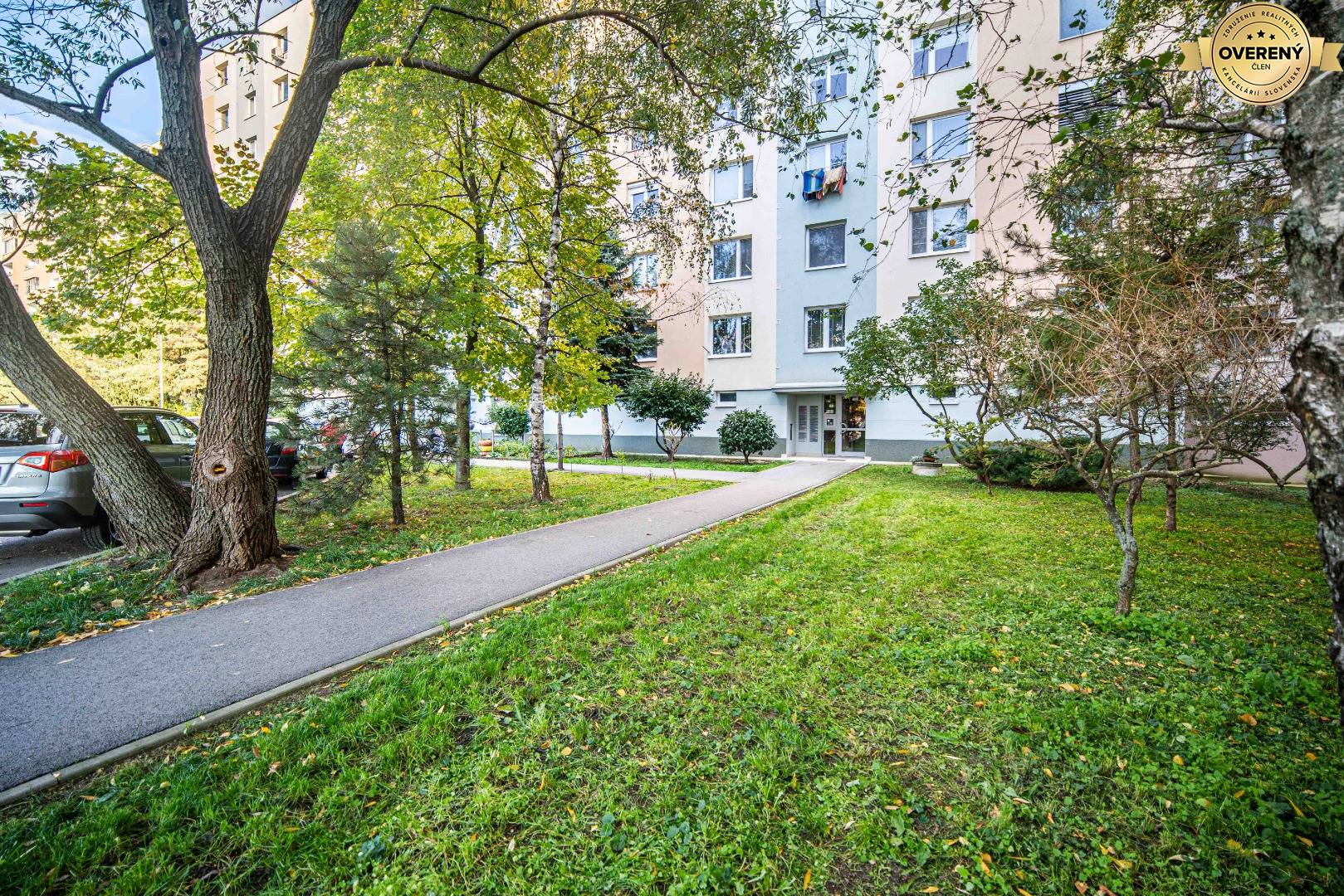 2-izbový byt Pezinok Sever - vchod