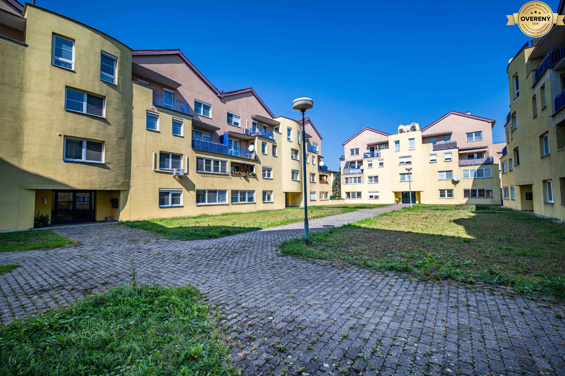 4-izbový byt na predaj - nádvorie