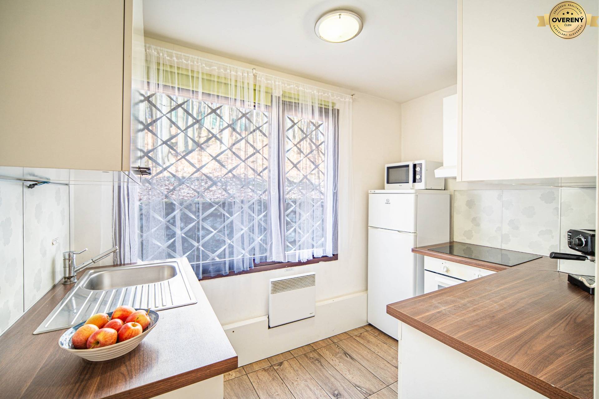 Chata v Slnečnom údolí na predaj, Pezinok