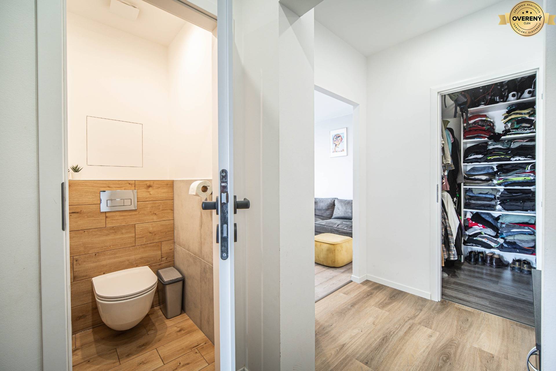 3i byt na predaj Pezinok - WC a šatník