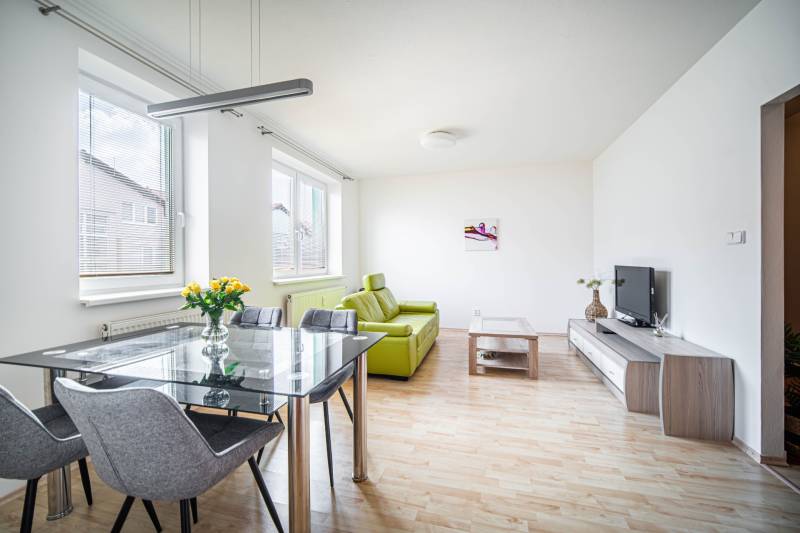 3-izbový byt prenájom Bratislava Vajnory - obývačka