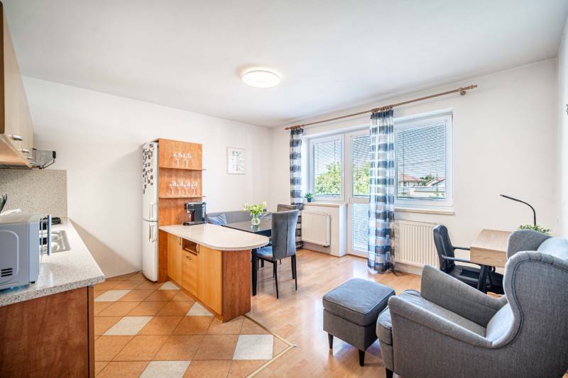 2-izbový byt Senec obyvacka